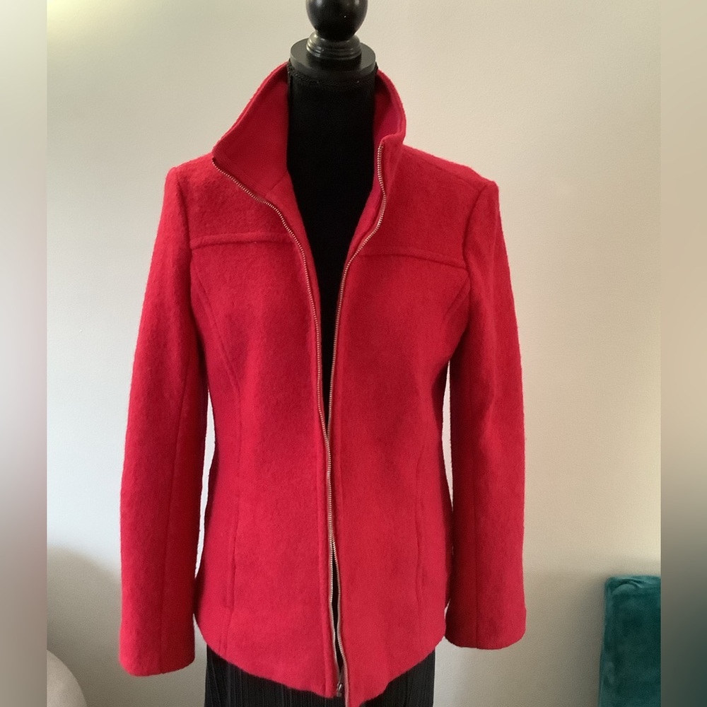 Nice wool blend short coat/ jacket 🌷